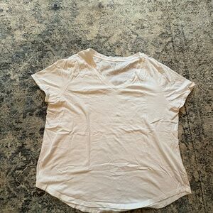 Old Navy Women's Cream V-Neck Tee